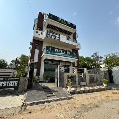 Parkview Residency Hotel Gurgaon Ngoại thất bức ảnh
