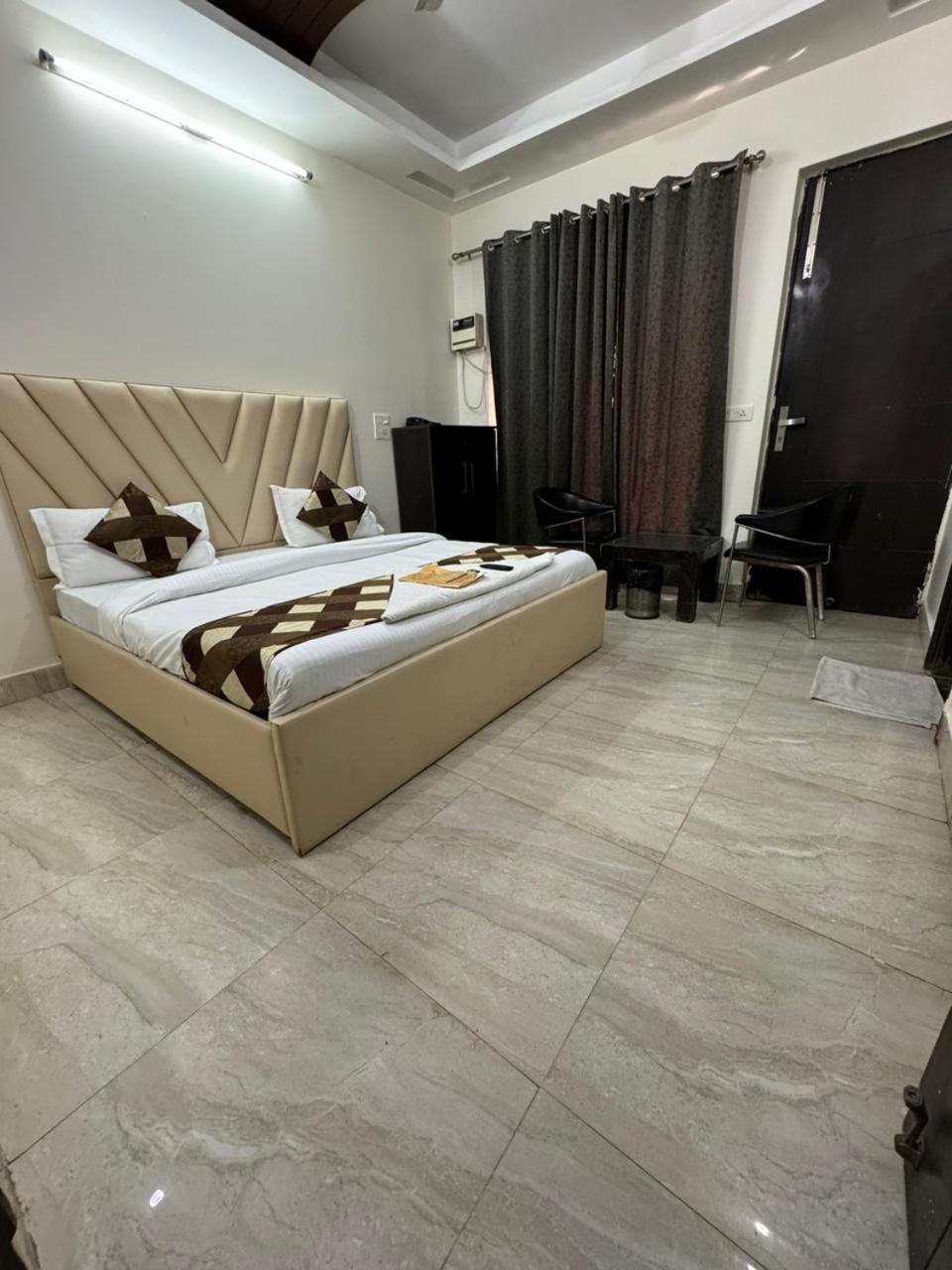 Parkview Residency Hotel Gurgaon Ngoại thất bức ảnh